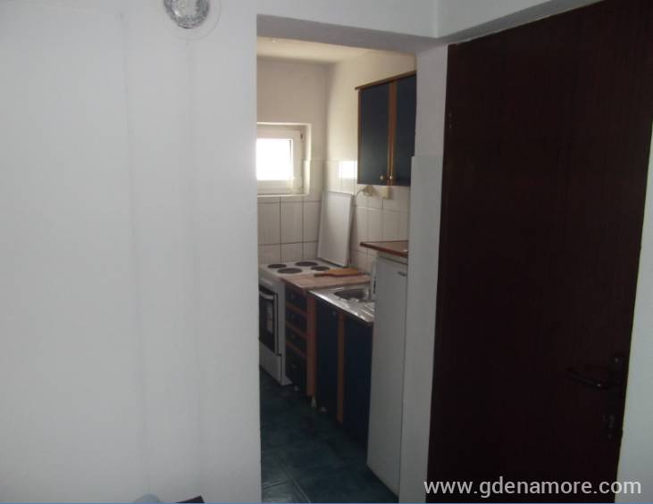 Apartman 4 (kuhinja)